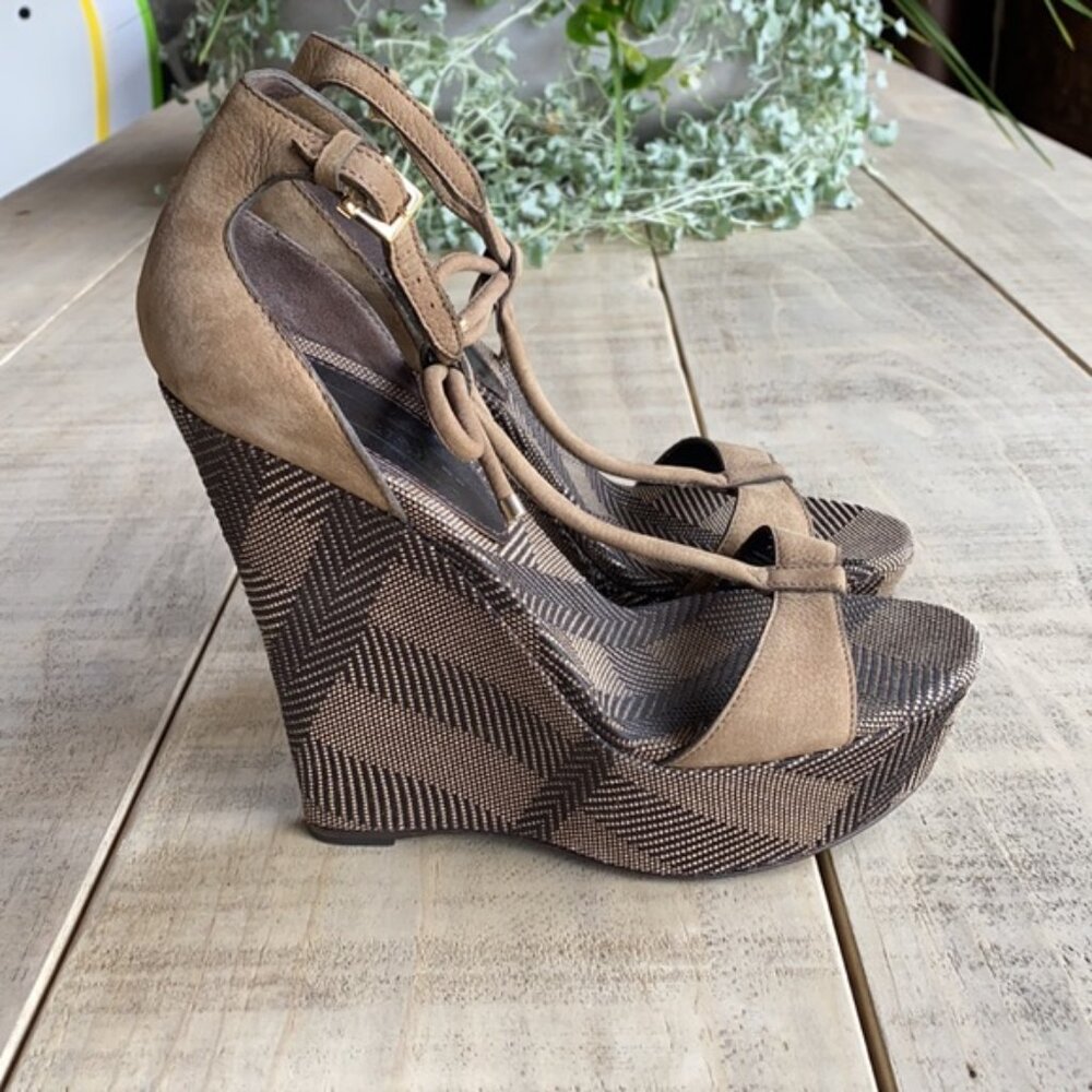 Authentic Burberry suede platform wedge sandals. EU 40 EUC